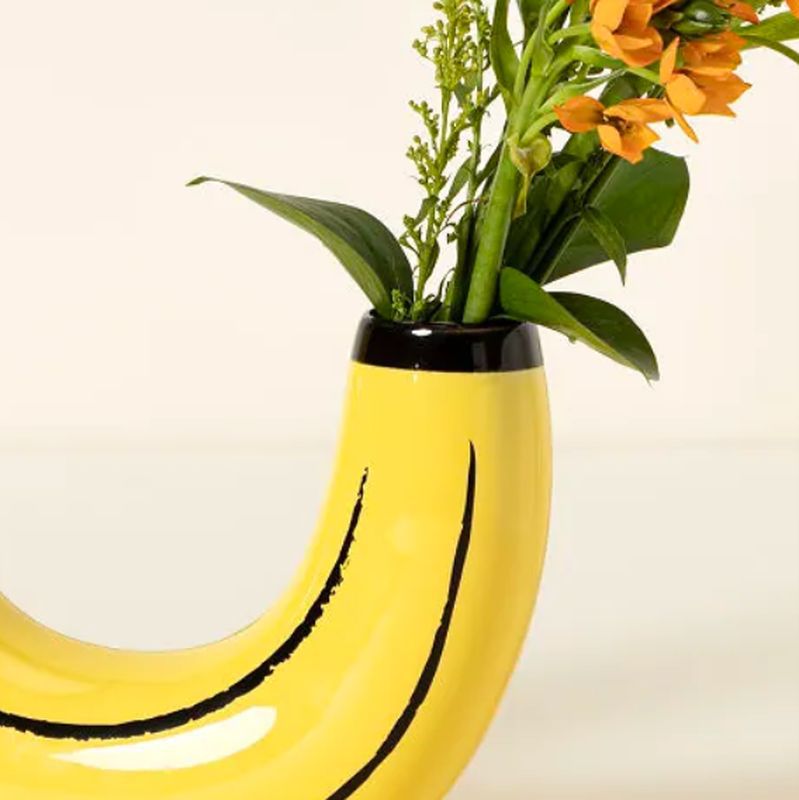 Simple Banana Vase Flower Arrangement Creativity